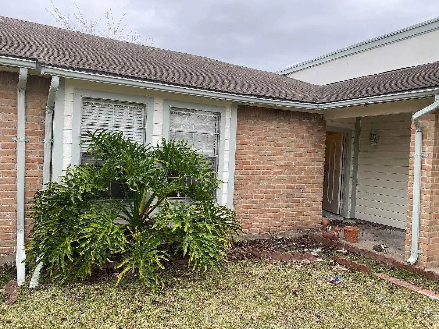 3 bed, 2.0 bath, 1663 sqft, $1,770 — Photo 2