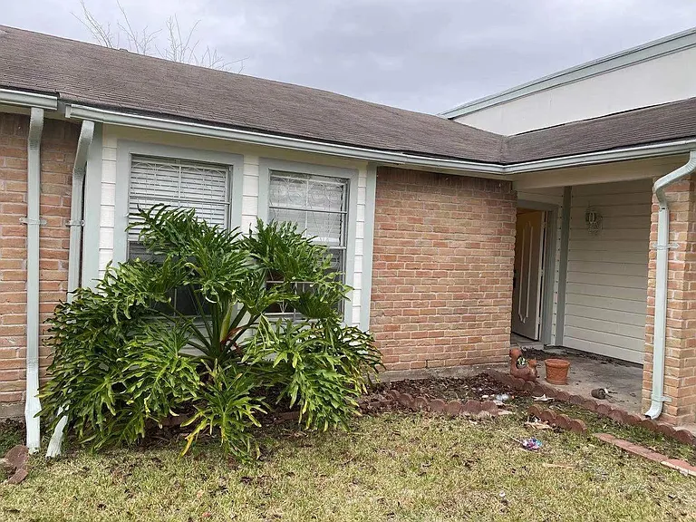 6806 Caddo Lake Ln — Photo 2
