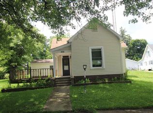206 N Chestnut St, Earl Park, IN