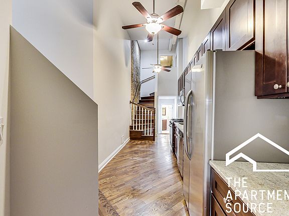 4th image of 1804 N Sheffield Ave #R