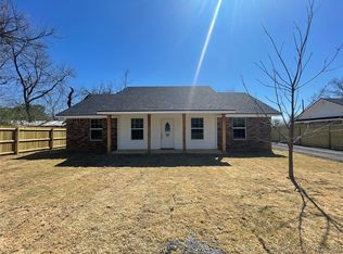 311 S 3rd St, Calera, OK 74730