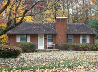 2630 Alderney Ln, Winston Salem, NC 27103