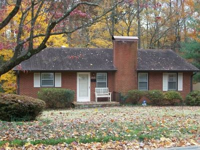 2630 Alderney Ln, Winston Salem, NC, 27103