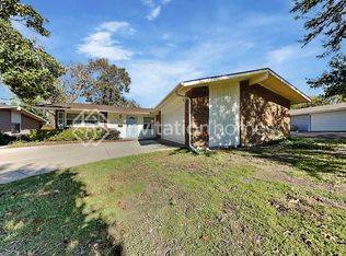 920 Waterview Cir, Richardson, TX 75080