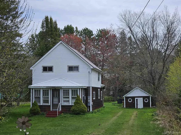 521 N 7th St, Ontonagon Township, MI 49953