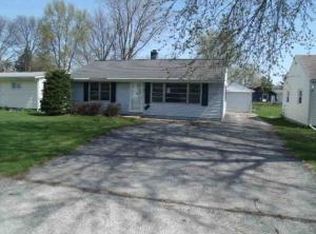1955 Robertson Ave, Galesburg, IL 61401