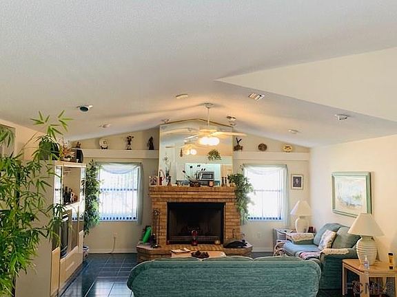 4th image of 70 Fairbank Ln