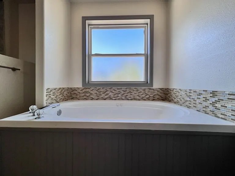 3134 N Blue Springs Ave — Photo 20