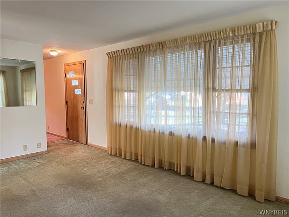 2nd image of 27 Washington St