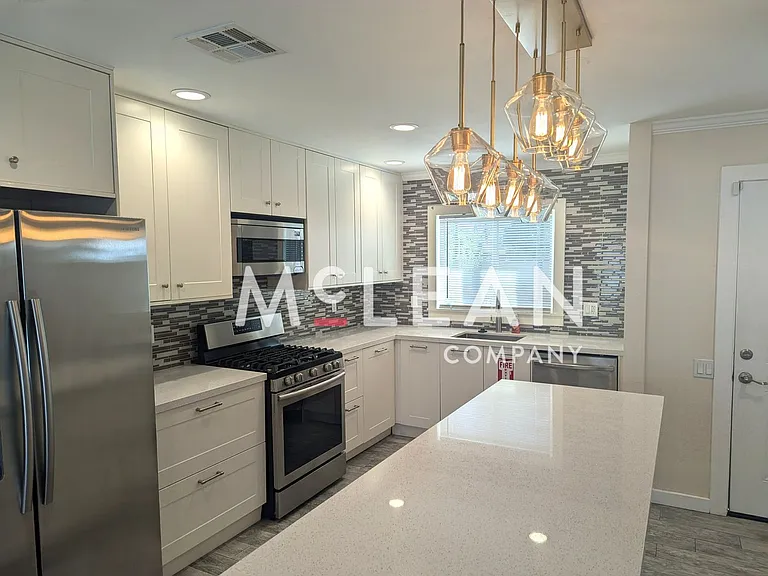 2601 N Cerritos Rd — Photo 1