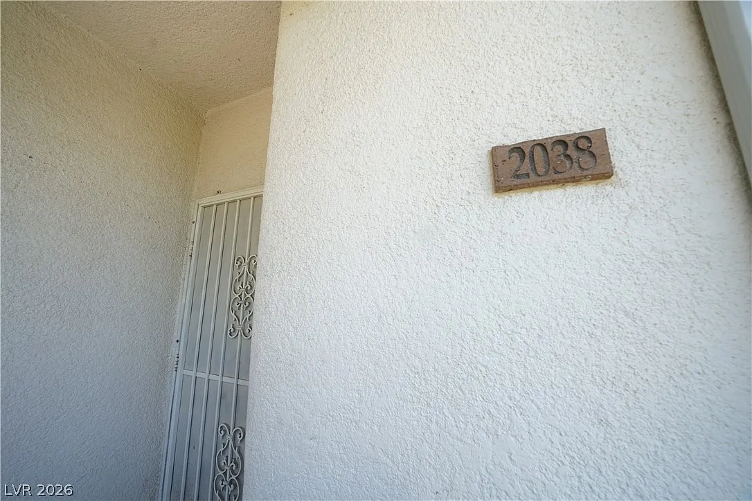 2 bed, 2.0 bath, 958 sqft, $1,340 — Photo 4