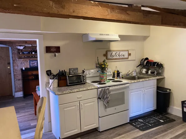 33 Market St #3, Portsmouth, NH 03801