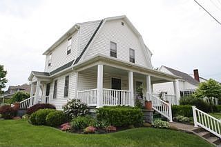 2nd image of 347 Piatt Ave