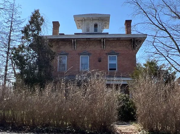 316 N Blackstone St, Jackson, MI 49201