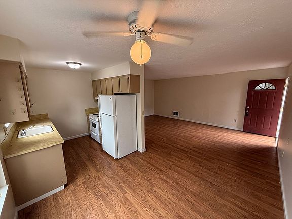 5th image of 4202-4224 SE 58th Ave #4202