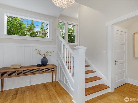 5th image of 806 W Fulton Street