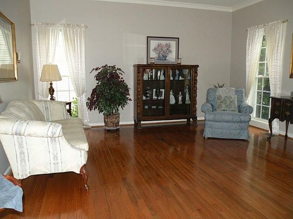 2nd image of 335 Portland Dr