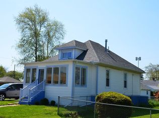 1607 Pratt Ave, Racine, WI 53403