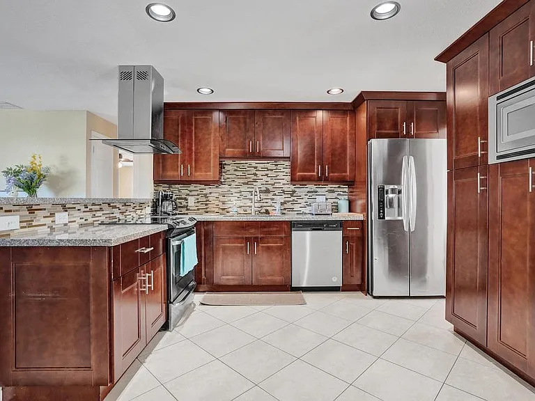 740 Buttonwood Rd — Photo 9