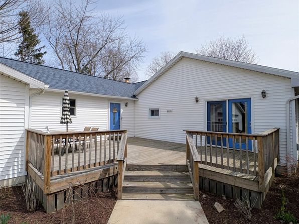 919 Walbridge Rd, Erie, PA 16511
