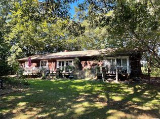 272 Herricks Ln, Riverhead, NY 11901