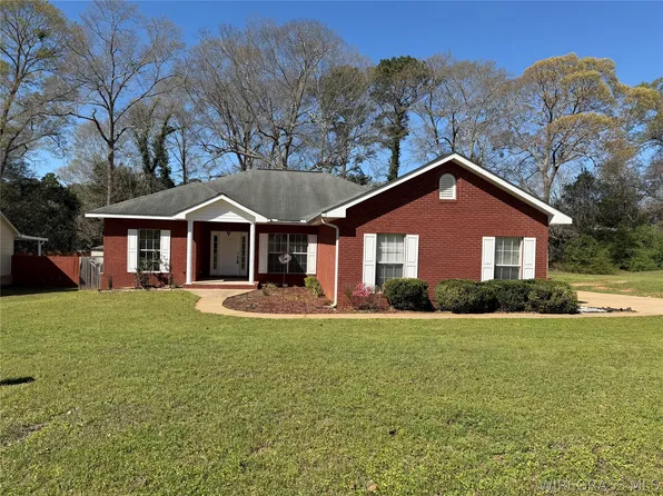 2824 Morningdove Way, Enterprise, AL 36330