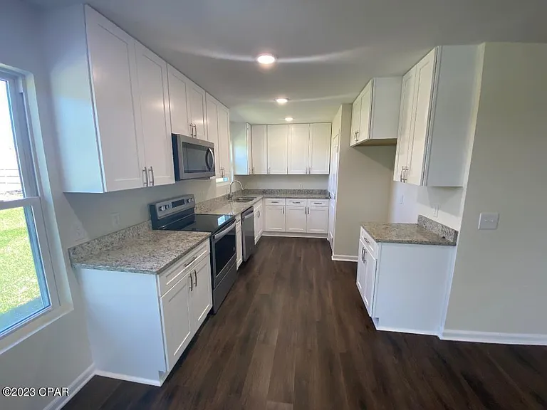 5917 Howard Rd — Photo 3