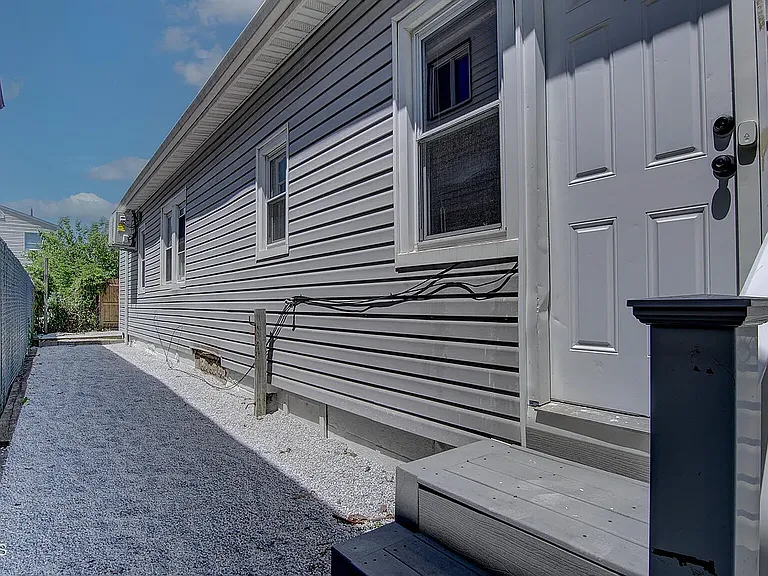 19 Bayview Ave #A — Photo 19