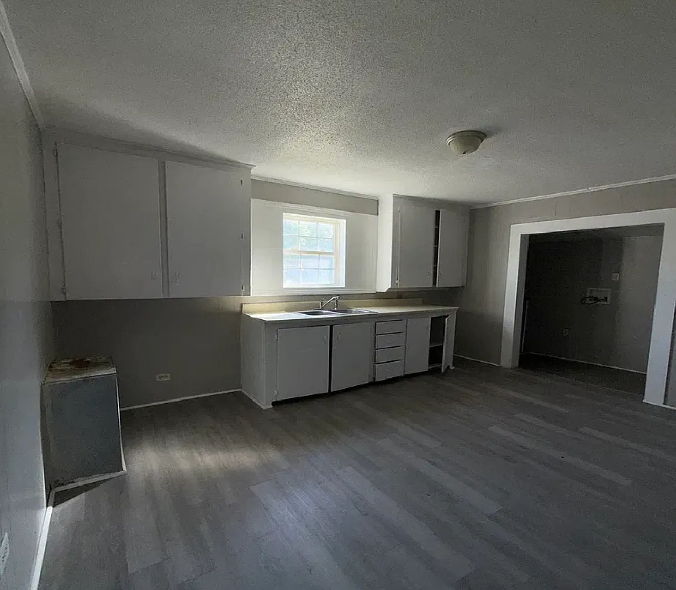 2 bed, 840 sqft, $1,325 — Photo 2