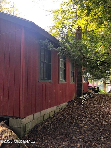 5th image of 1543 Hemlocks Lane