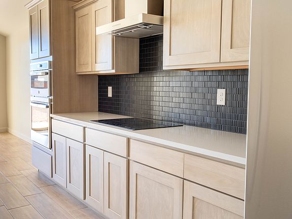 5th image of 3614 Paragon St