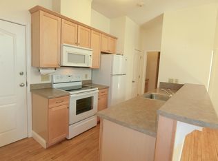 25 High St #203, Clinton, MA 01510