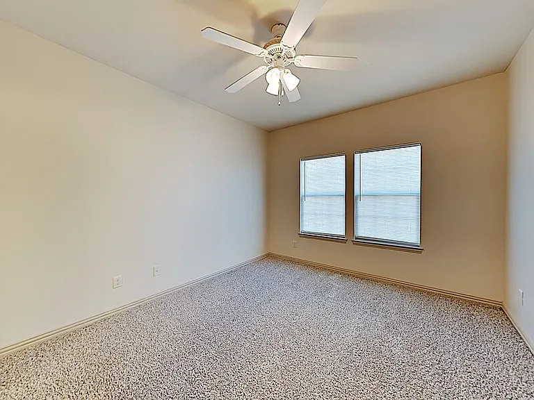 1540 Aldra Dr — Photo 6