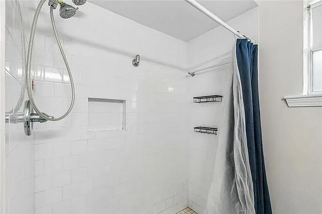 5751 Carlisle Ct — Photo 24