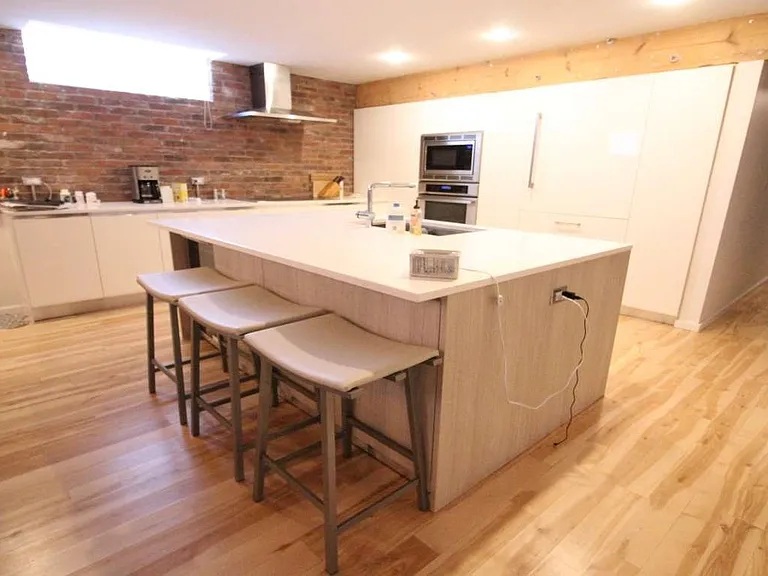 37 Cumberland St S #103 — Photo 6