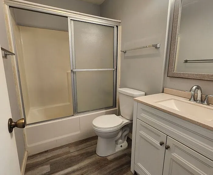 716 Ballantyne St #12 — Photo 10
