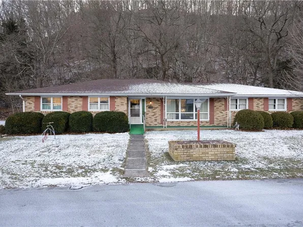 6574 Fairview Ave, Martins Creek, PA 18063