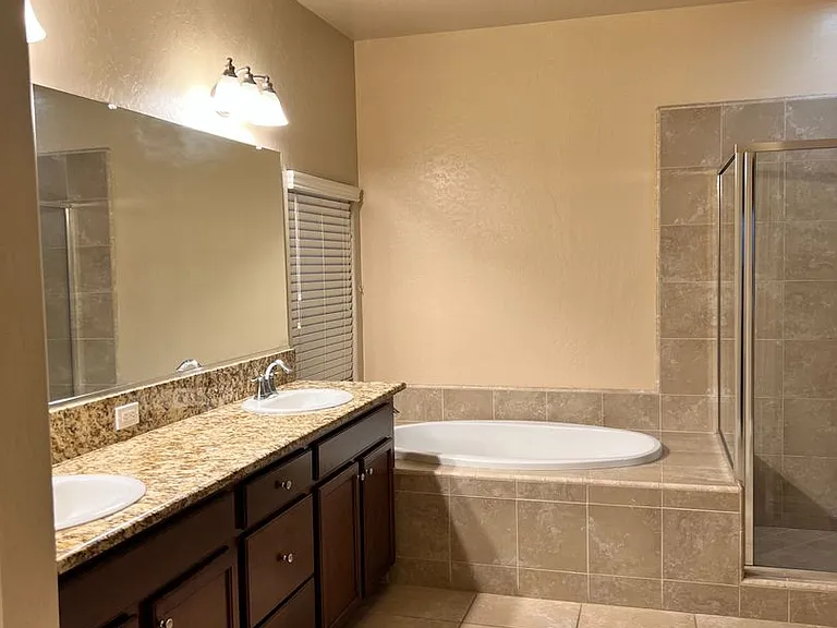 6187 E Pontiac Way — Photo 12