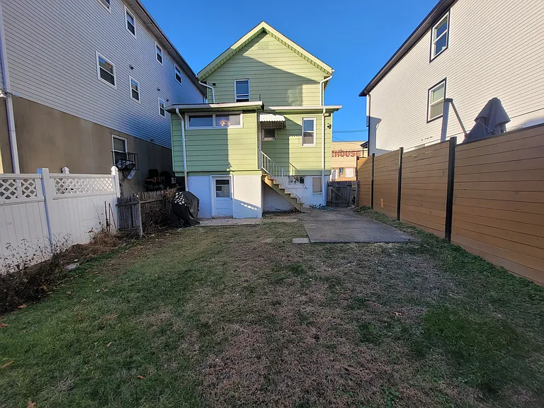 342 Long Ave — Photo 11