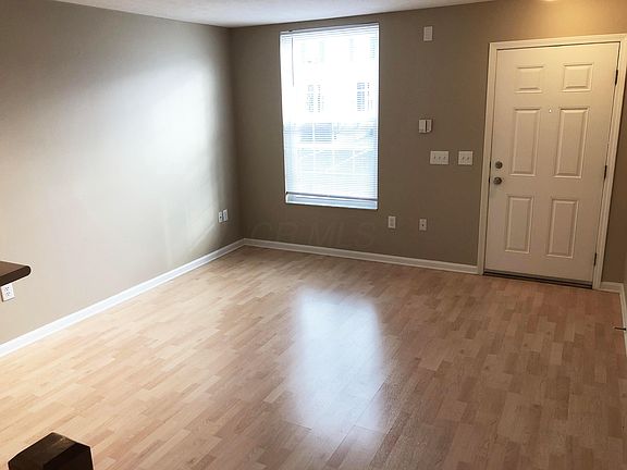 4th image of 325 Slippery Elm Dr
