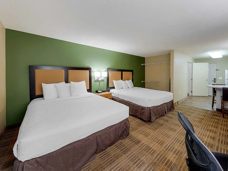 Studio Suite - 2 Queen Beds