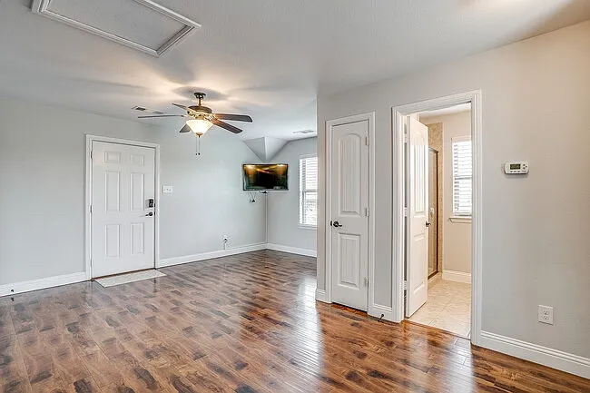 4203 Aspen Grove Ct — Photo 8