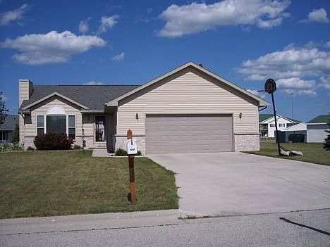 1st image of 727 Jennie Dr