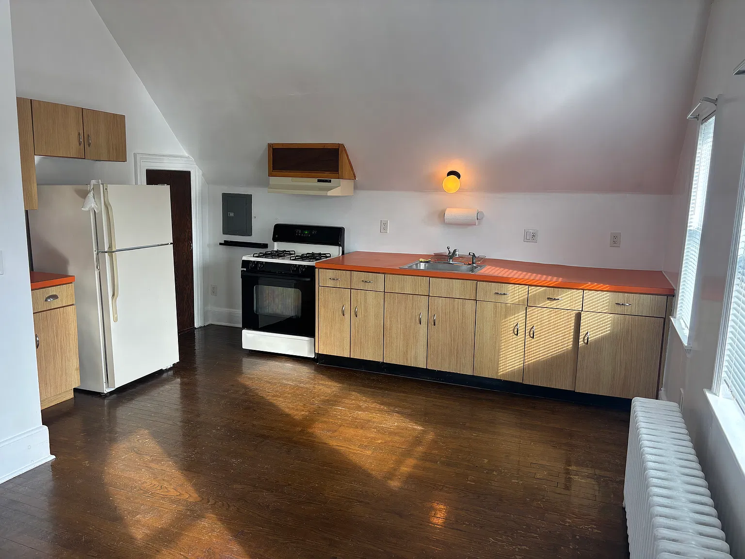 1 bed, 800 sqft, $2,200 — Photo 1