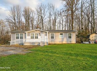 392 Carter Town Rd, Crossville, TN 38571