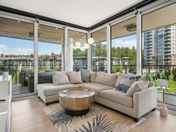 4880 Lougheed Hwy #404, Burnaby, BC V5C 0N1