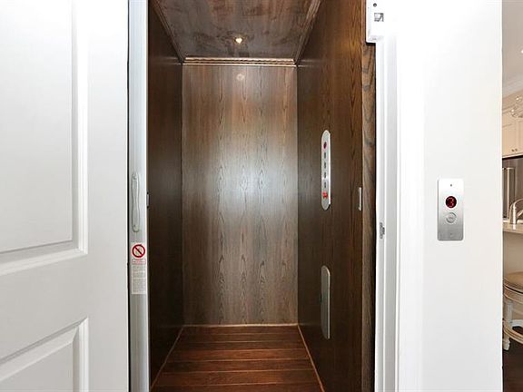 5th image of 3608 Parkhaven Pl