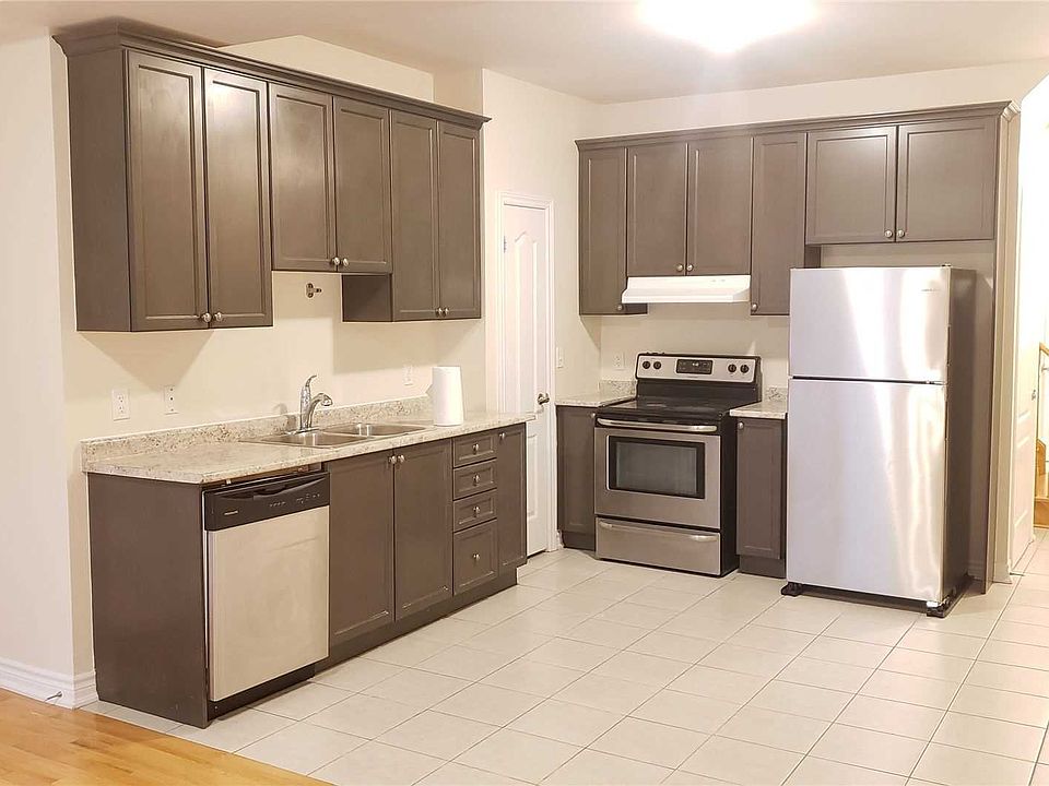 2nd image of 39 Hatton Ct
