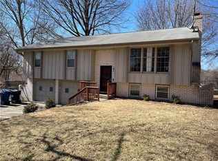 2602 Hope Ct, Liberty, MO 64068