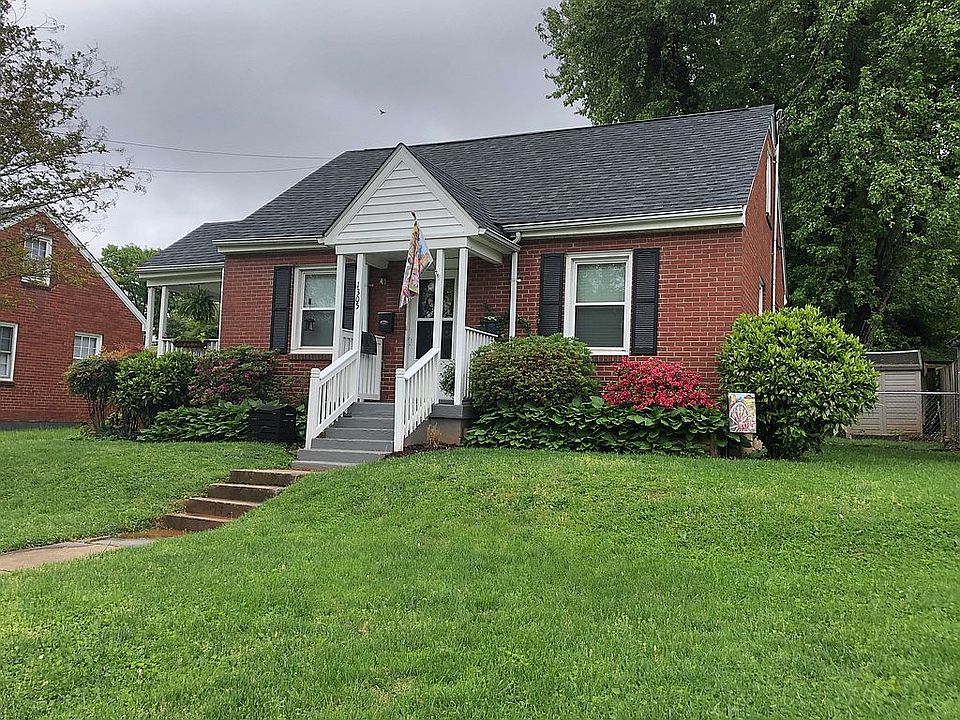 1st image of 1305 Fort Manor Dr